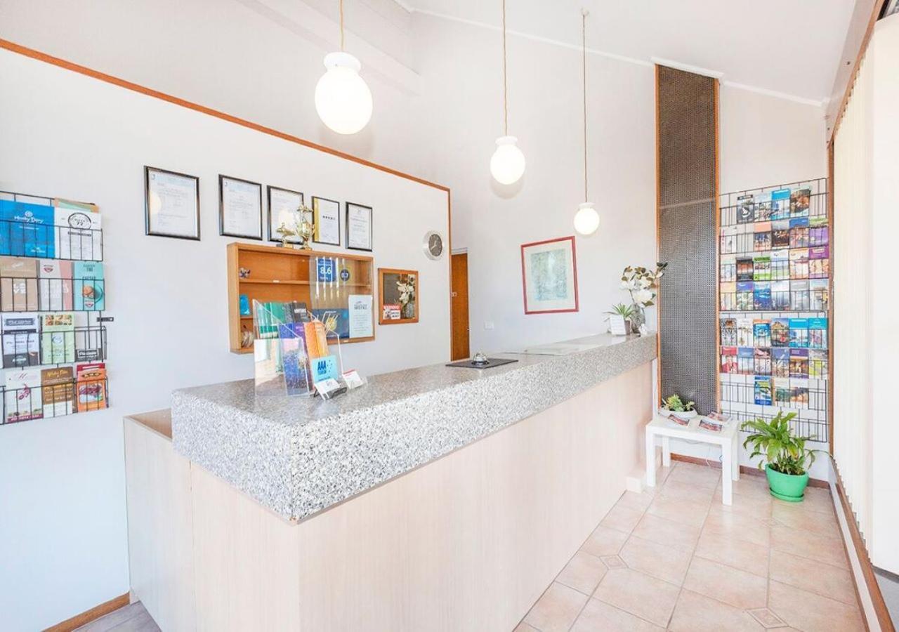 Burwood East Motel Extérieur photo