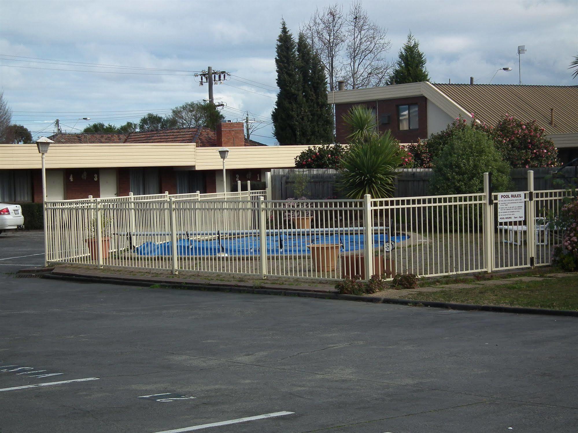 Burwood East Motel Extérieur photo